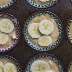 Cách làm Bánh Muffin Chuối Dừa Hạt Macca thơm ngon