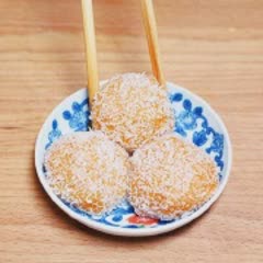Cách làm bánh nếp bí đỏ dừa nạo