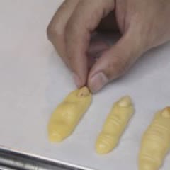 Cách làm bánh ngón tay cho halloween
