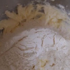 Cách làm bánh nướng hình dơi hút máu