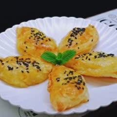 Cách làm Bánh Nướng Nhân Xoài từ vỏ bánh tart trứng