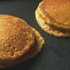 Cách Làm Bánh Pancake Bí Đỏ Nhanh Gọn Cho Bữa Sáng