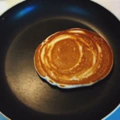 Cách làm bánh pancake chiên