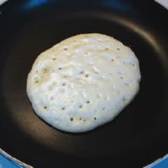 Cách làm bánh pancake chiên