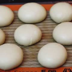 Cách làm Bánh Pía Sầu Riêng trứng muối, ngon như ngoài tiệm