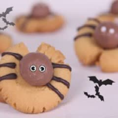 Cách làm bánh quy con nhện cho Halloween