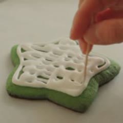 Cách làm bánh quy hình cây thông