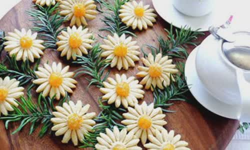 Cách làm bánh quy hình hoa cúc