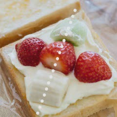 Cách làm Bánh Sandwich Kẹp Kem Trái Cây tươi đẹp mắt