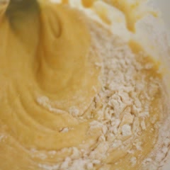 Cách làm bánh sponge cake kem dâu