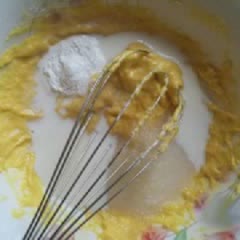 Cách làm bánh trứng sữa thơm ngon