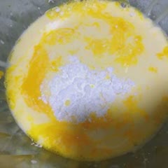 Cách làm Bánh Trứng Xoài sữa tươi, ăn là ghiền ngay