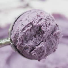 Cách làm Chocolate Truffle việt quất
