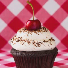 Cách Làm Cupcake Black Forest Tráng Miệng Cực Ngon