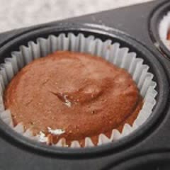 Cách Làm Cupcake Chocolate Chuối Xốp Mềm Thơm Ngon
