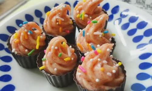 Cách Làm Cupcake Chocolate Dâu Tây Cực Ngon Cho Bé