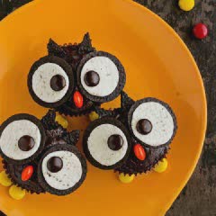 Cách Làm Cupcake Cú Mèo Cho Bữa Tiệc Halloween