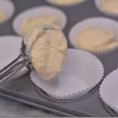 Cách làm cupcake dâu tây chanh