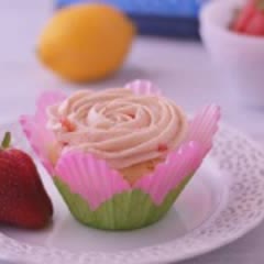 Cách làm cupcake dâu tây chanh