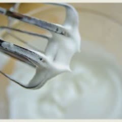 Cách Làm Cupcake Kem Phô Mai Dâu Tây Đơn Giản