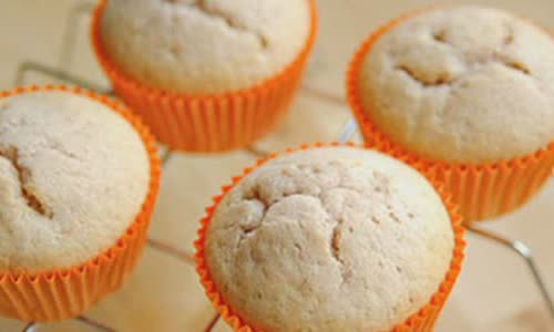 Cách Làm Cupcake Kem Phô Mai Dâu Tây Đơn Giản