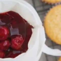 Cách Làm Cupcake Mứt Cherry Đơn Giản Ngon Cực Đỉnh