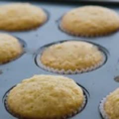 Cách Làm Cupcake Mứt Cherry Đơn Giản Ngon Cực Đỉnh