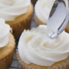 Cách Làm Cupcake Mứt Cherry Đơn Giản Ngon Cực Đỉnh