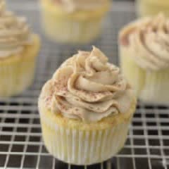 Cách làm Cupcake Tiramisu vị phô mai, xinh xắn, mềm ngon