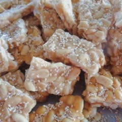 Cách Làm Kẹo Đậu Phộng Giòn Ngon Ăn Vặt Hấp Dẫn