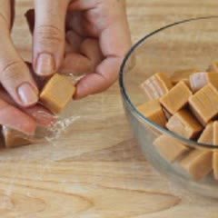 Cách làm Kẹo hạt điều chocolate