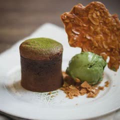 Cách Làm Lava Cake Nhân Matcha Ngon Miệng Đơn Giản