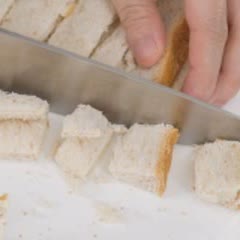 Cách Làm Muffin Chuối Nướng Đơn Giản Cho Bé Ăn Vặt