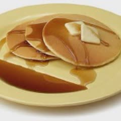 Cách làm Pancake Bí Đỏ mật ong kèm kem tươi dễ làm tại nhà