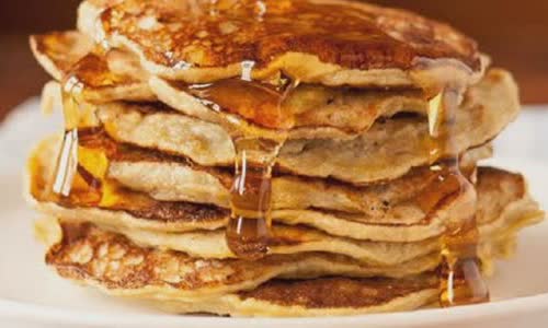 Cách làm pancake chuối mật ong