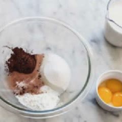 Cách làm Pudding chocolate bằng lò vi sóng