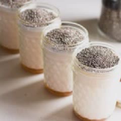Cách làm pudding hạt chia vani