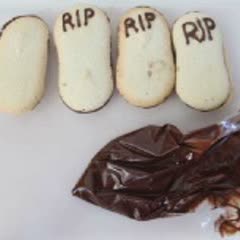 Cách Làm Pudding Nghĩa Địa Độc Đáo Ngày Halloween