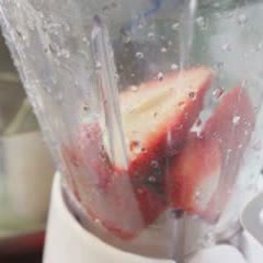 Cách làm Strawberries mousse cake