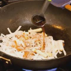 Cách Làm Bánh Phở Trộn Tôm Ngon Miệng Đơn Giản