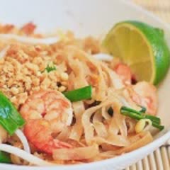 Cách Làm Bánh Phở Trộn Tôm Ngon Miệng Đơn Giản