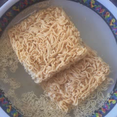 Cách làm Bánh sinh nhật mì gói 