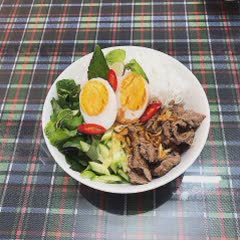 Cách làm Bún Thịt Bò Xào Sả lạ miệng cho bữa sáng