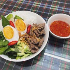 Cách làm Bún Thịt Bò Xào Sả lạ miệng cho bữa sáng