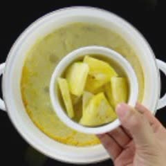 Cách nấu Mì cà ri tôm chua cay