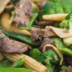 Cách làm mì chiên giòn với bò xào rau