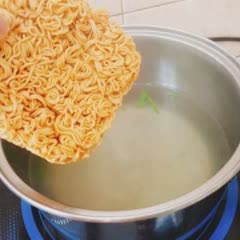 Cách làm Mì gói trộn rau muống chua ngọt