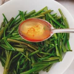 Cách làm Mì gói trộn rau muống chua ngọt