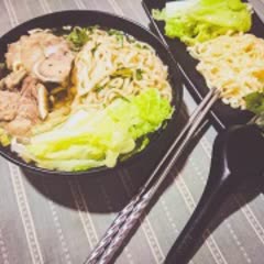 Cách làm mì gói Udon nấu xương hầm