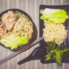 Cách làm mì gói Udon nấu xương hầm